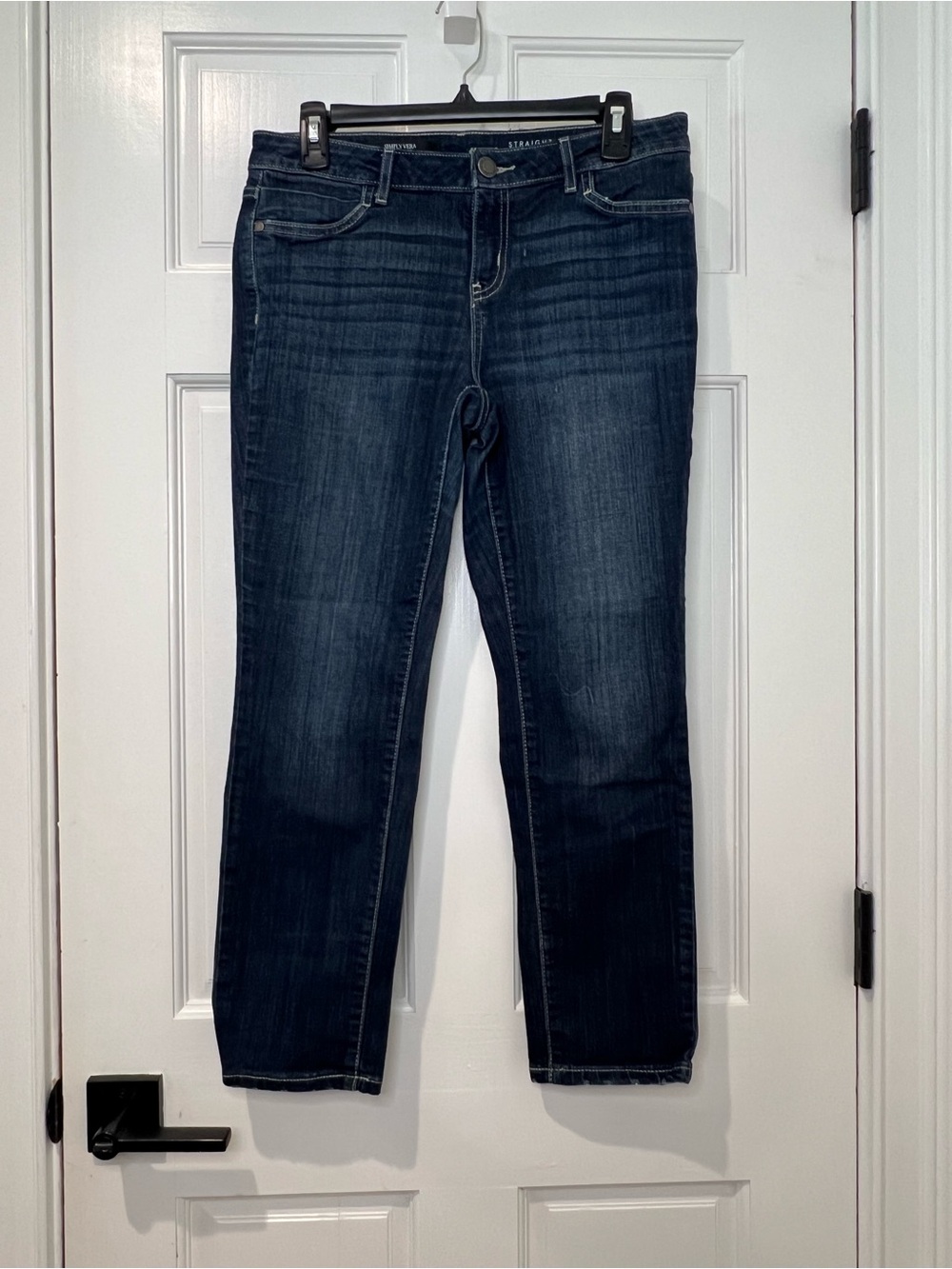 Simply Vera Stretchy Straight Leg Women's Jeans in Deep Indigo Wash
